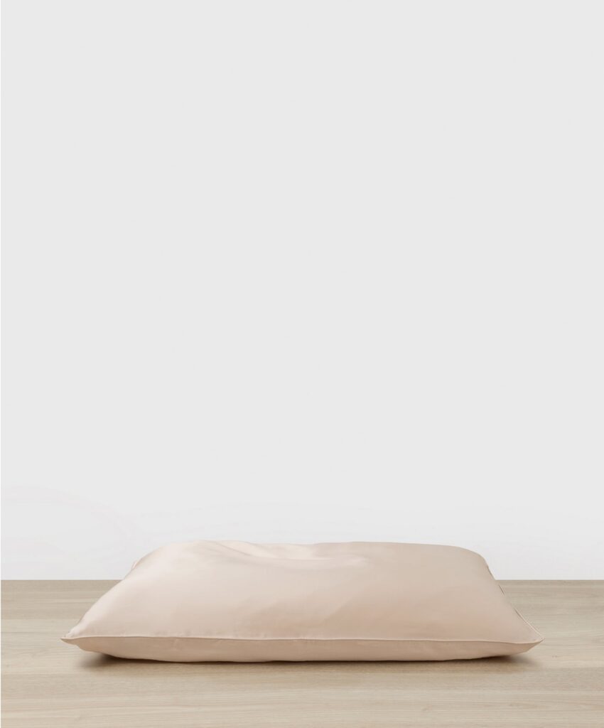 Piped Silk Linen Pillowcase Pair in Blush