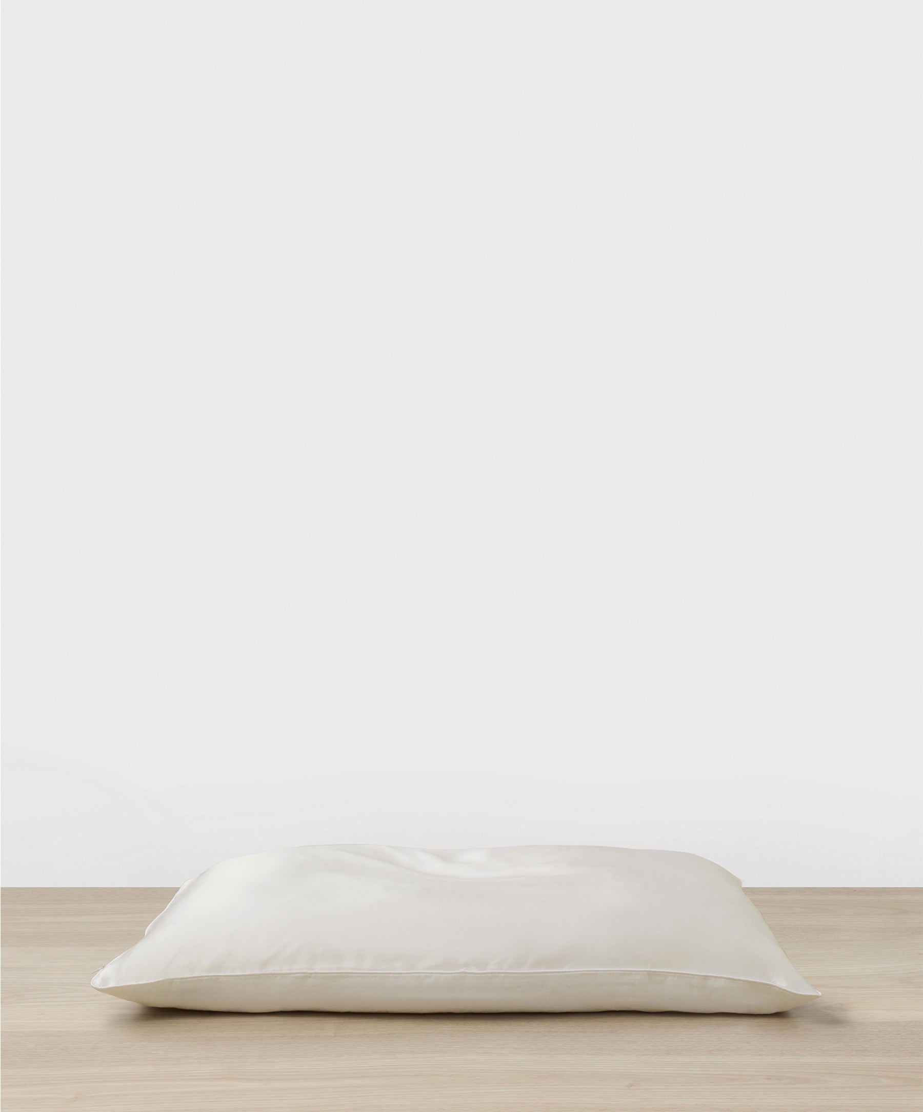 Piped Silk Linen Pillowcase Pair in Ivory