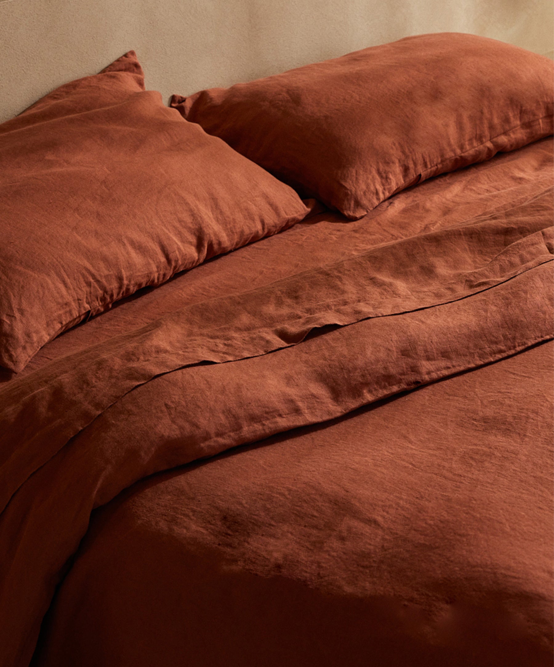 Washed Linen Pillowcase Pair in Sienna - Image 2