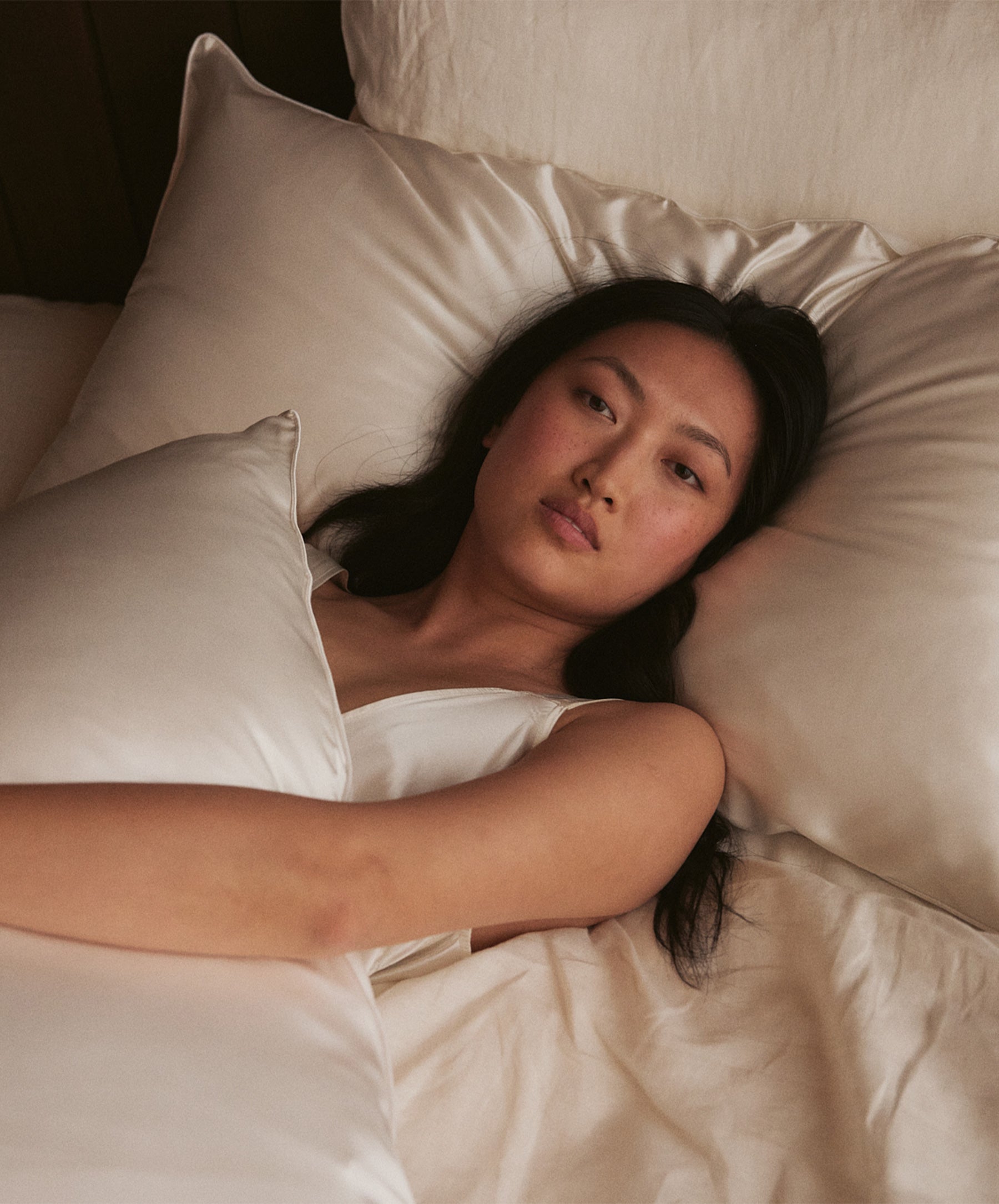 Piped Silk Linen Pillowcase Pair in Ivory - Image 4